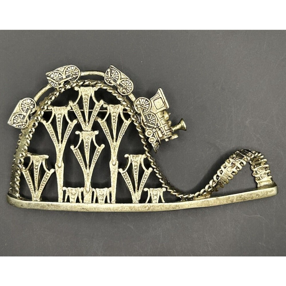 Amusement‎ Park Roller Coaster Train Railroad Pin Brooch